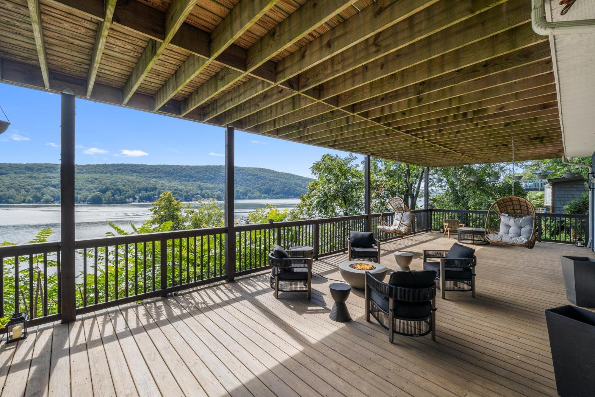 Lakeview House - Hot Tub - Firepit - Stunning Views - Spacious Deck - Cozy Living Room - Bar Greenwood Lake Exterior photo